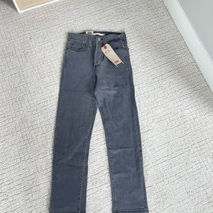 NWT Levi’s High-Rise Jeans